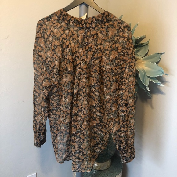 Free People dark floral Hi-Low semi sheer Top - Picture 6 of 9